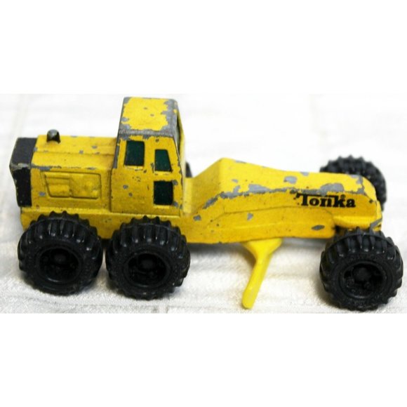 VTG 1994 Tonka Miniature Diecast Yellow Motor Grader Tractor 1:64 Scale 4" Truck - Picture 1 of 9